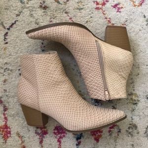 NWOT Free People Going West tan snakeskin bootie